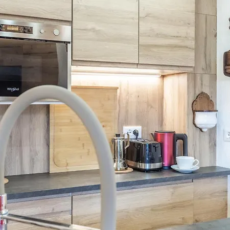 Hellochalet Cervino Ski-in Ski-out Holiday home *
